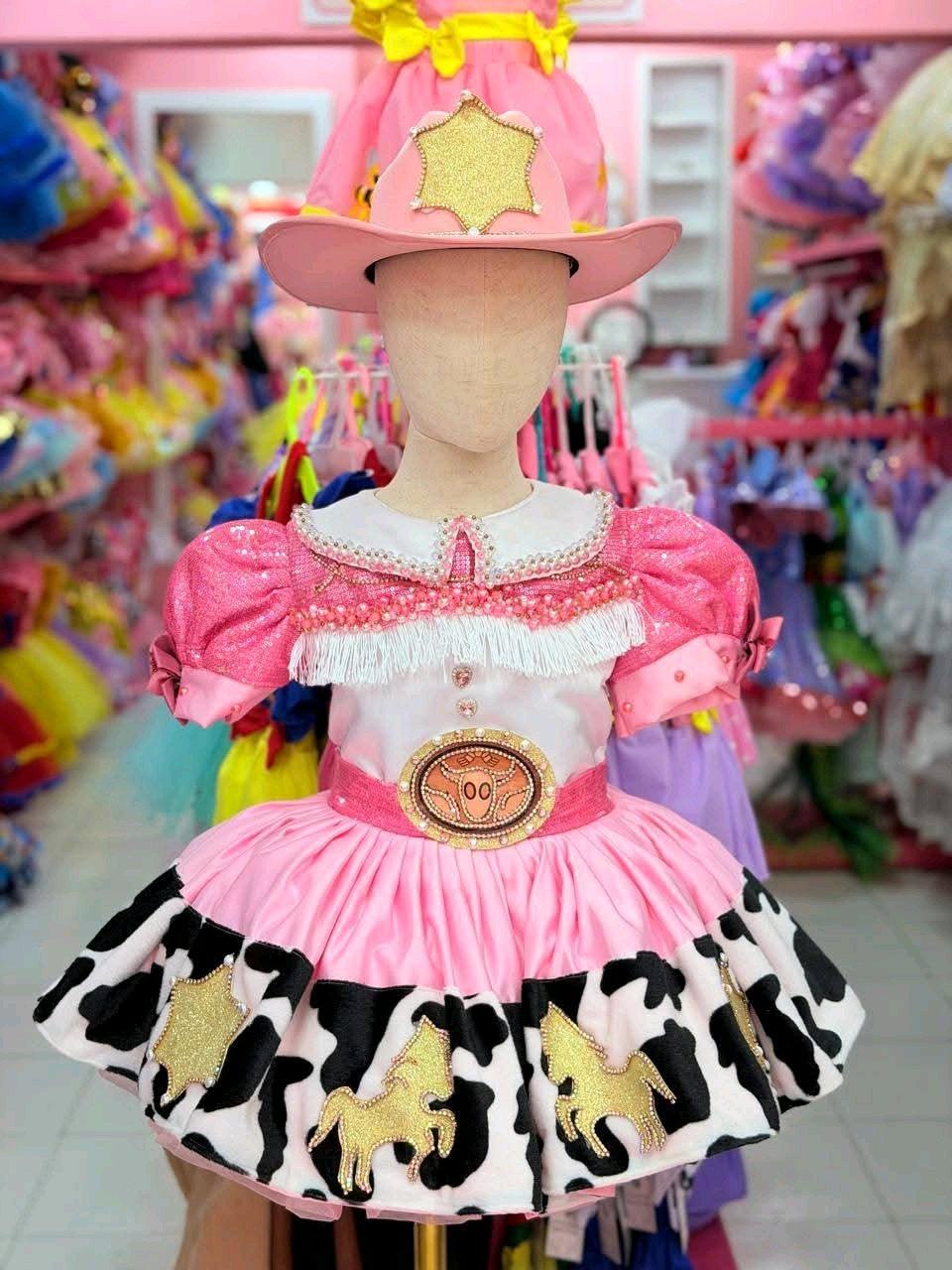 Rental and Sale of Custom Dresses for Girls READ DESCRIPTION