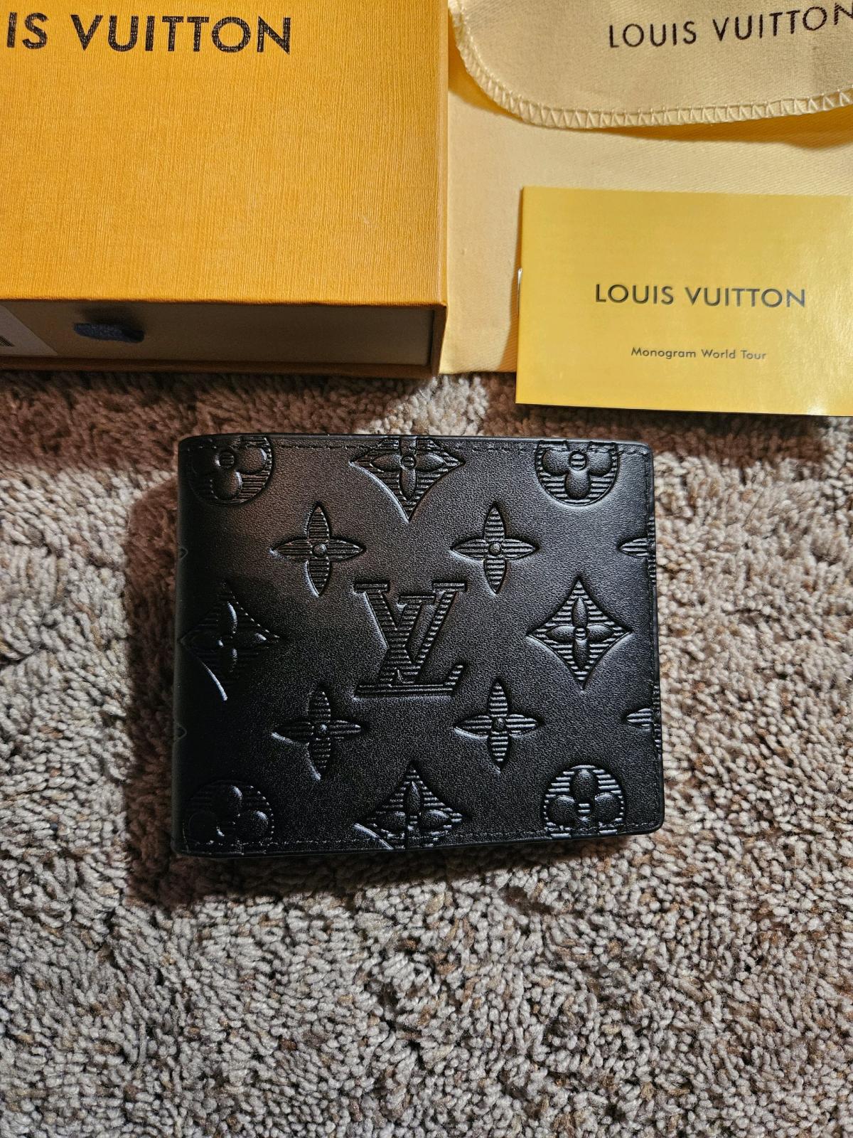 Louis vuitton mens black bifold wallet
