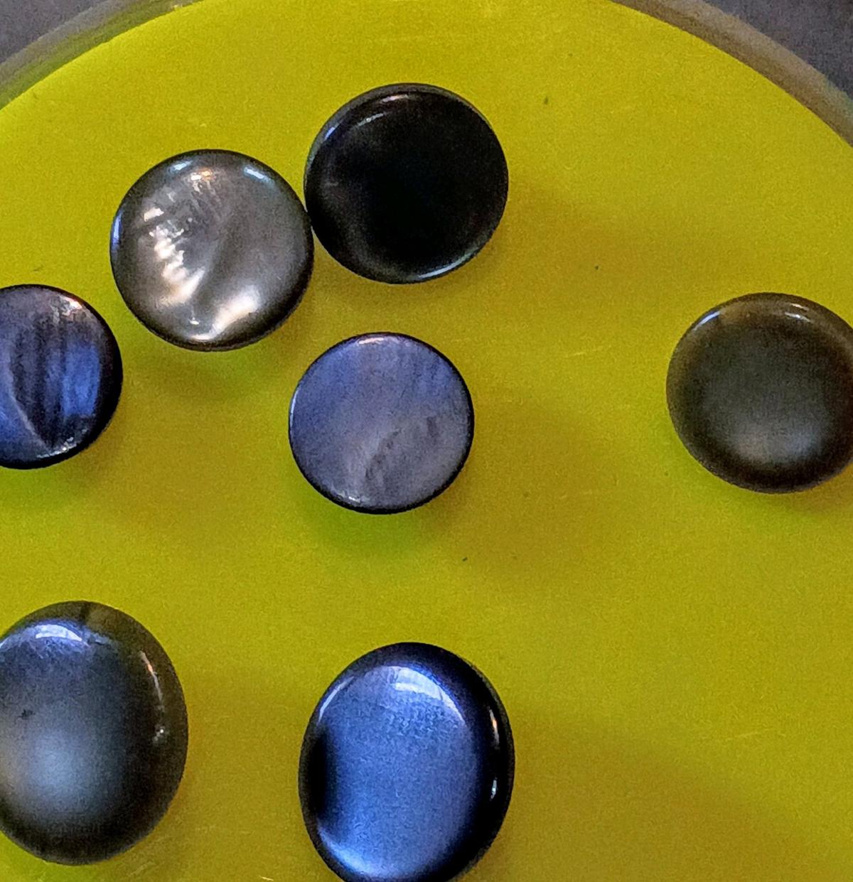 unique variety of vintage buttons