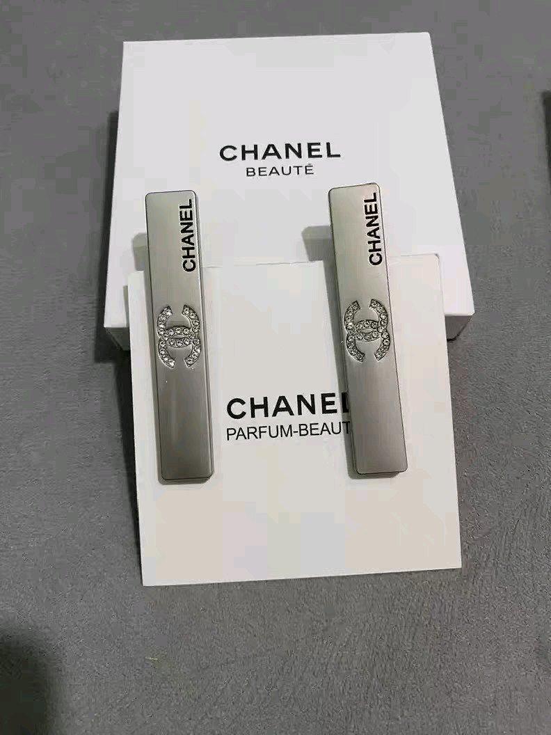 brand new hair clip 15 for a pair