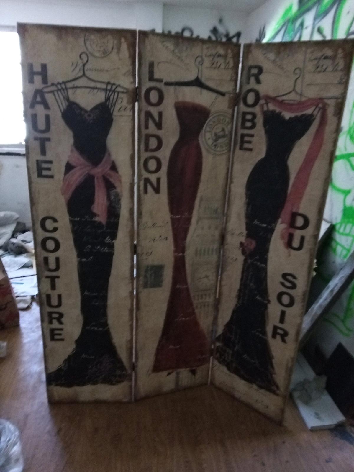 art room divider