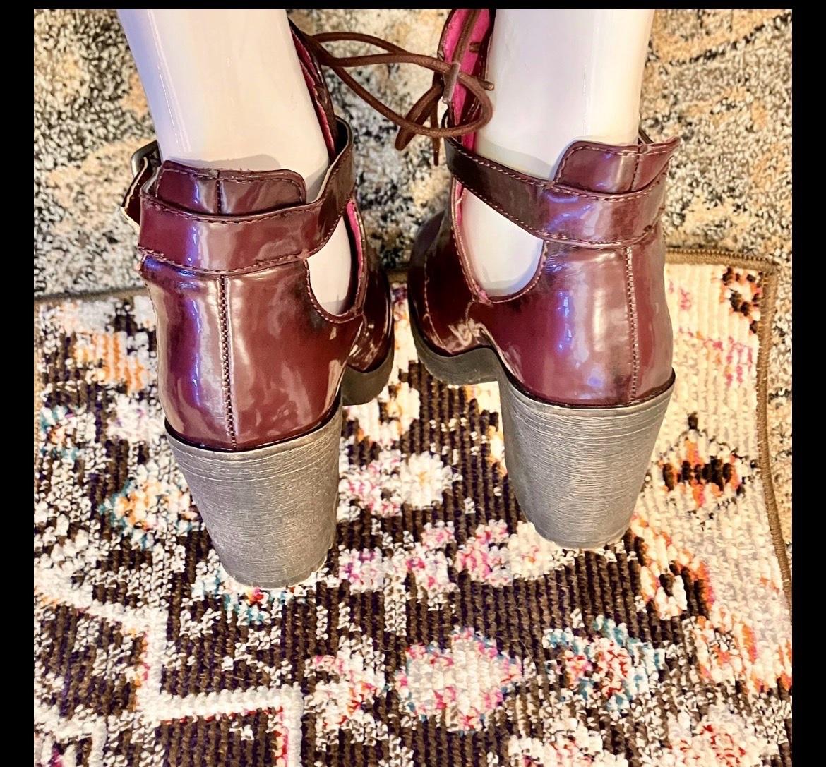 London Rebel Deep Purple Womens Size 8 Lace Up Ankle Boots