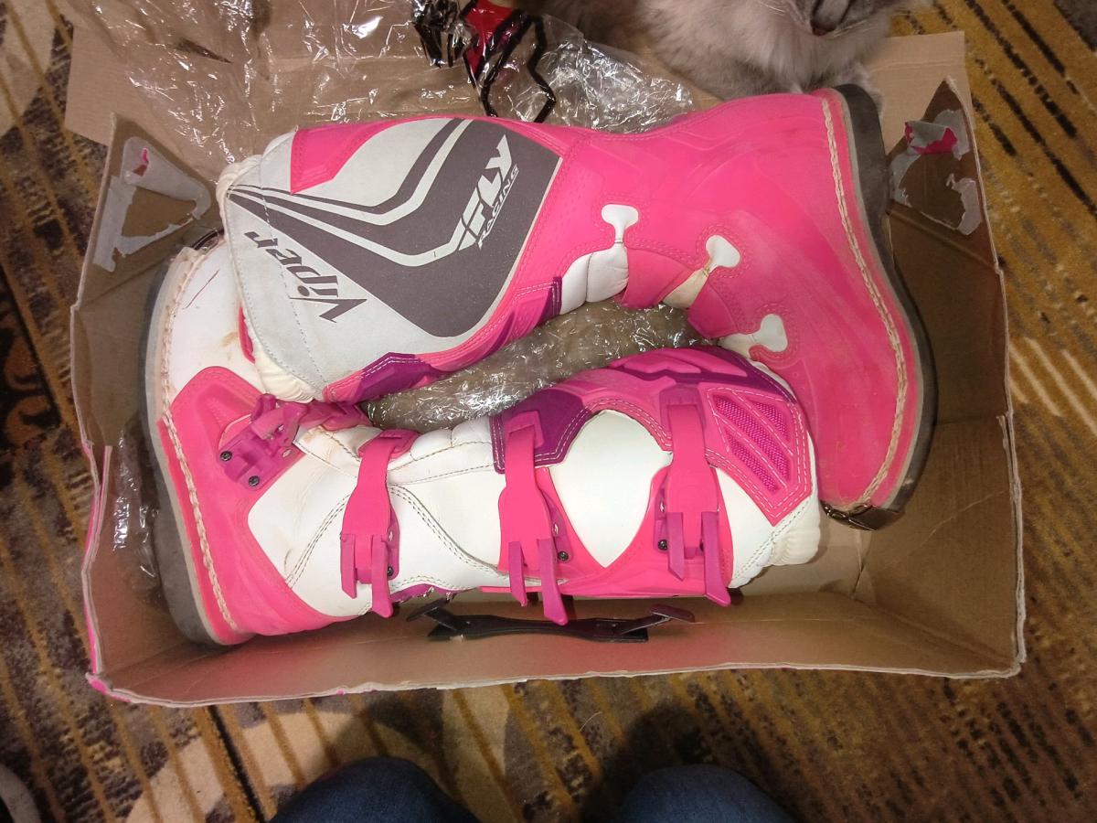 womens riding boots never used