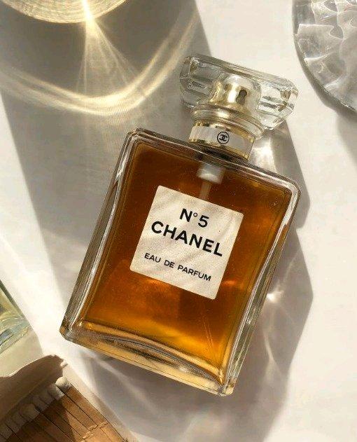 colognes and perfumes