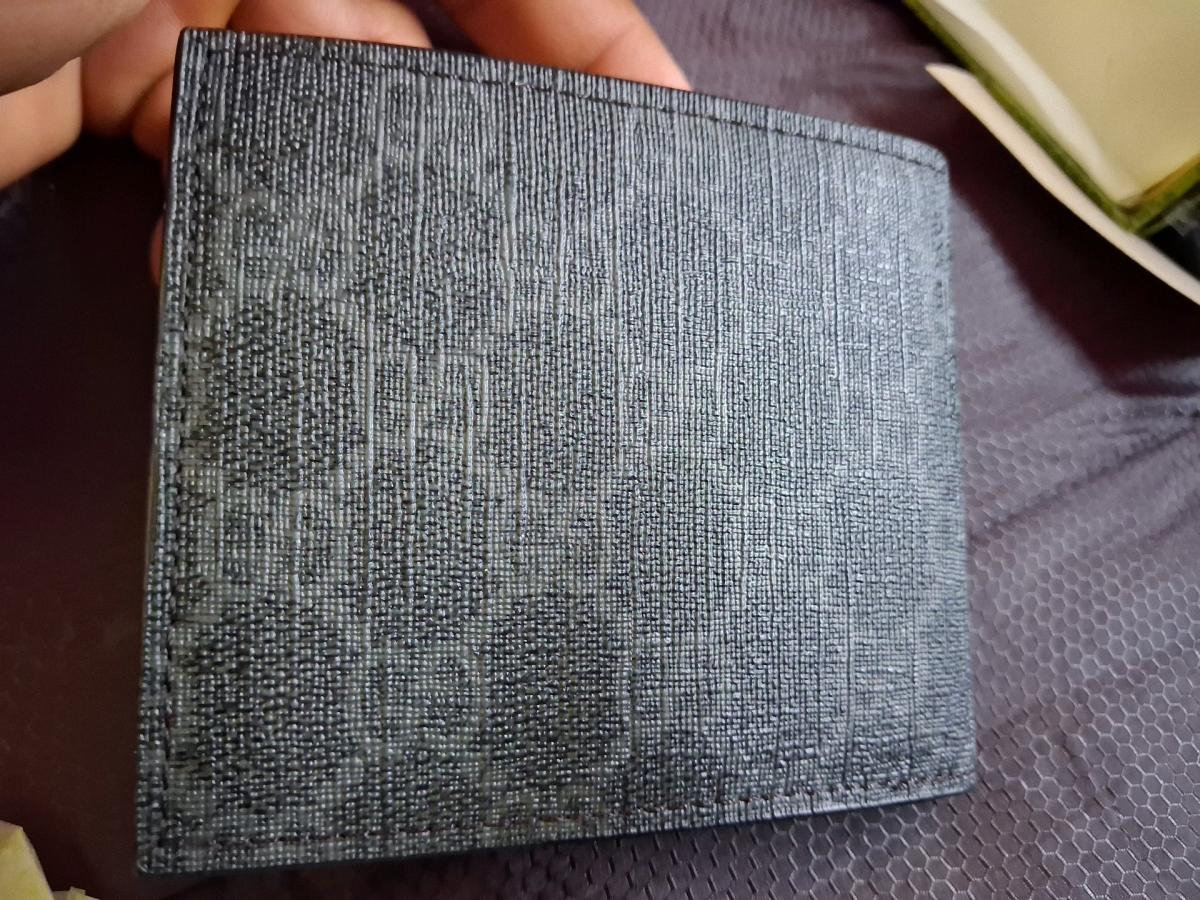gucci bi fold wallet