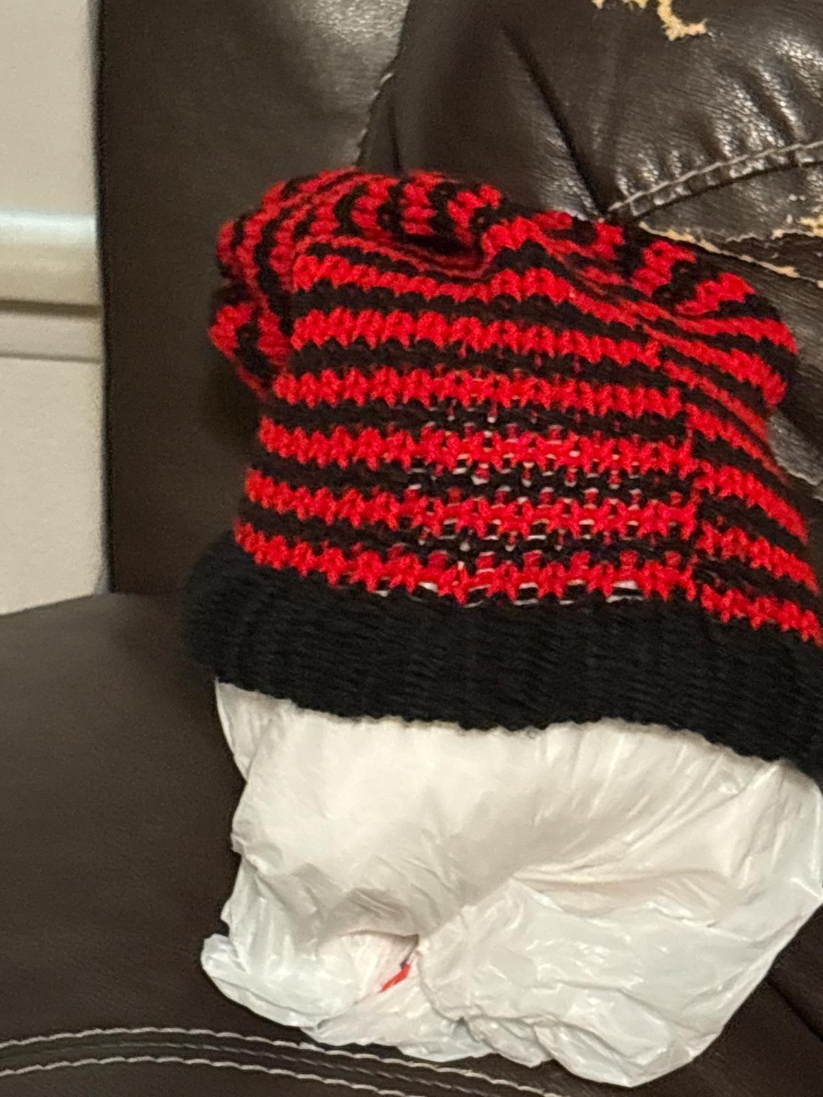 Beanie loom knitted by me