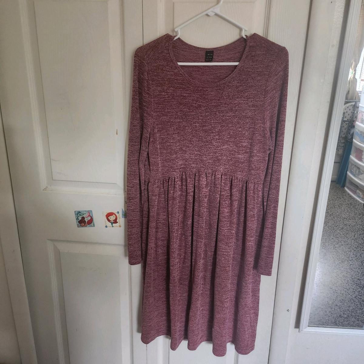 Womens clothin