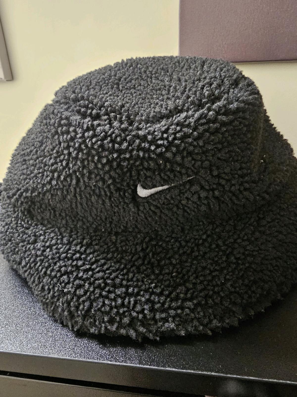 Nike reversible bucket hat