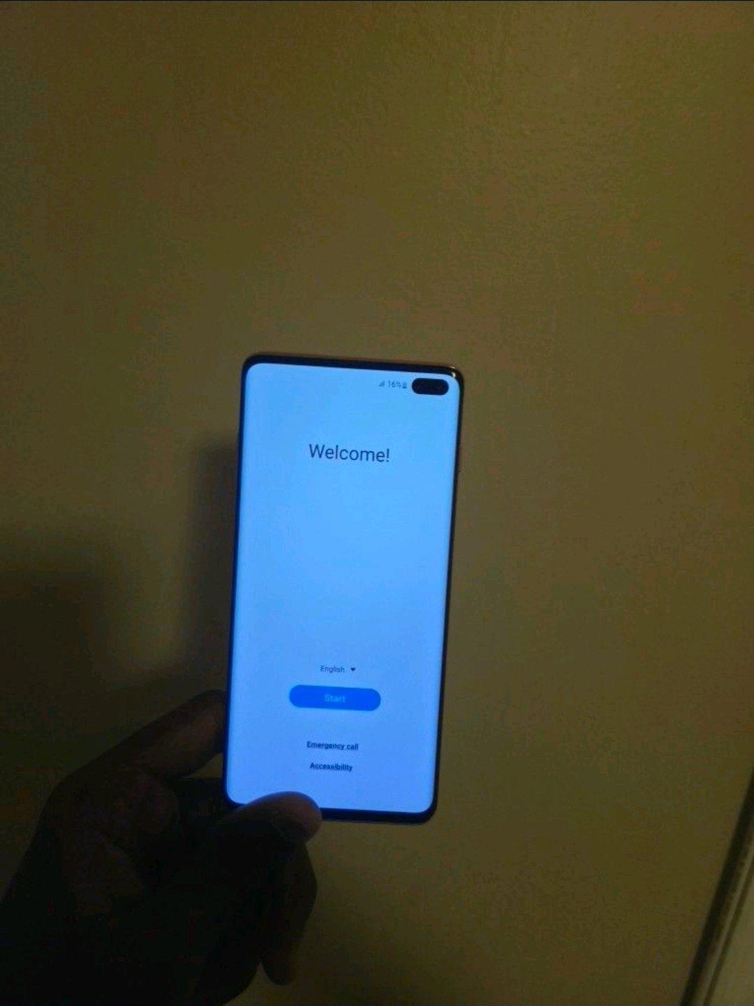 Beautiful Samsung Galaxy S10 128GB Flamingo Pink Excellent