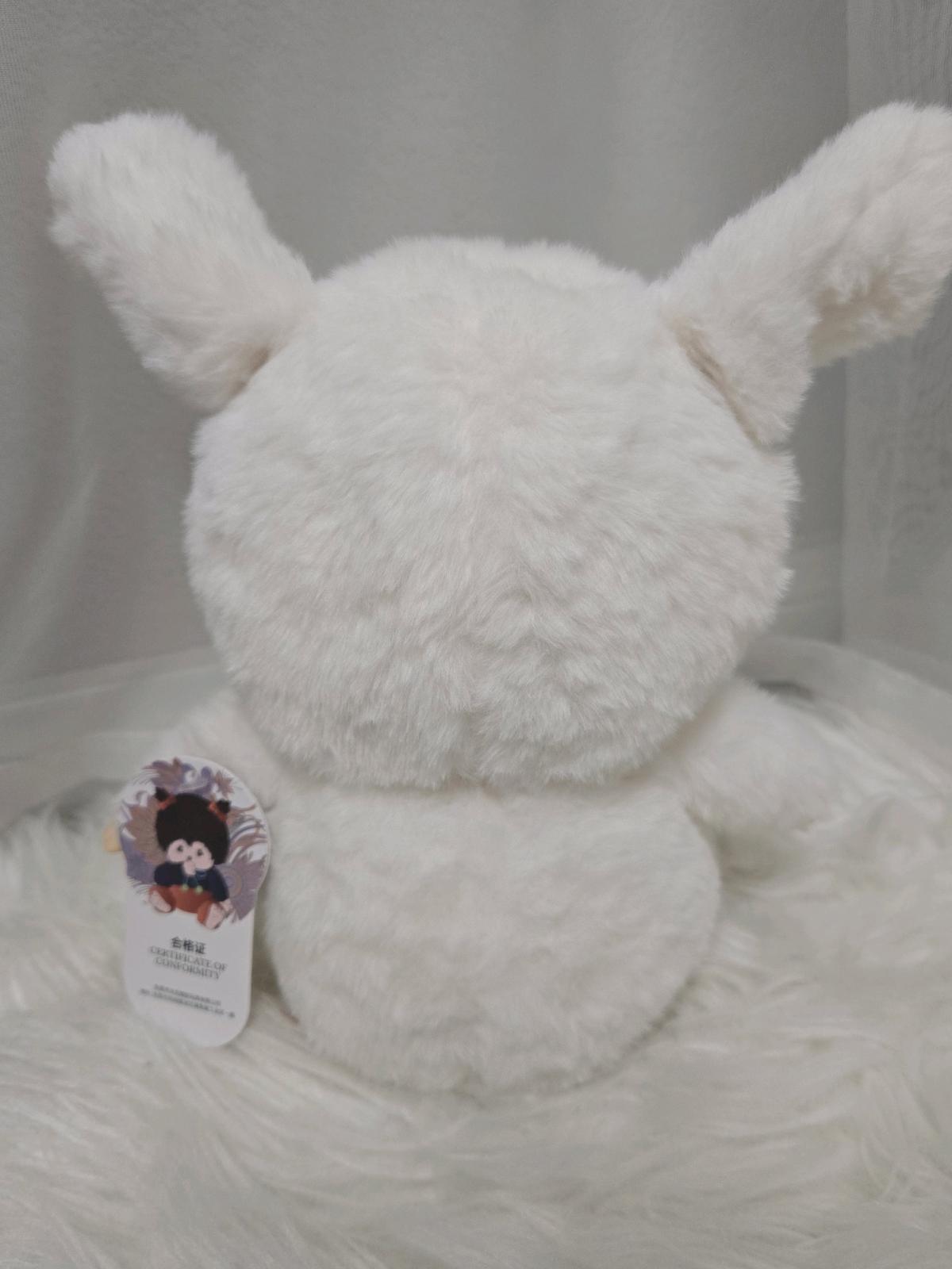 Bebichhichi plush doll dressed in a plush white Cinnamoroll