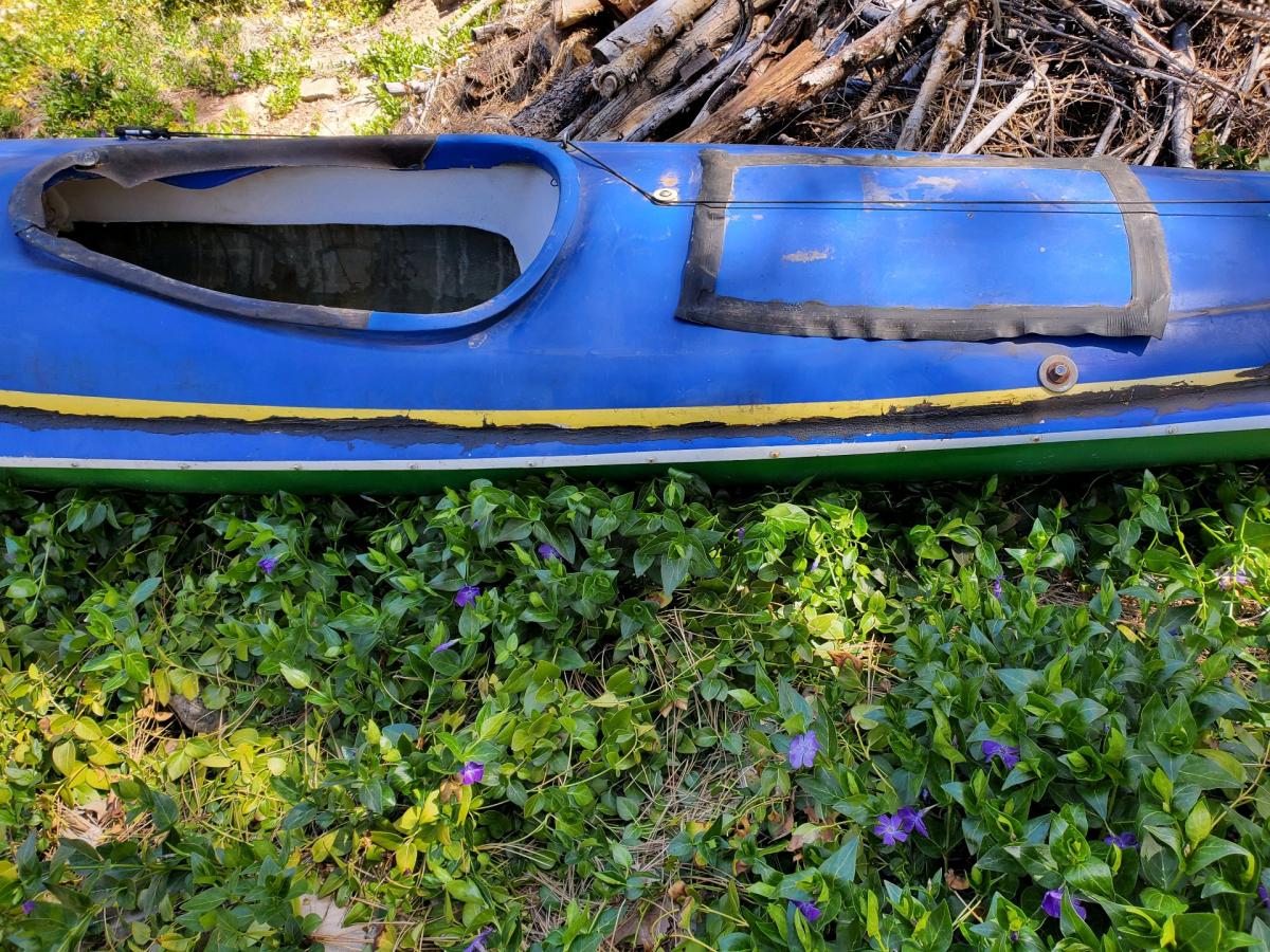 free 22 ft fiberglass kayak