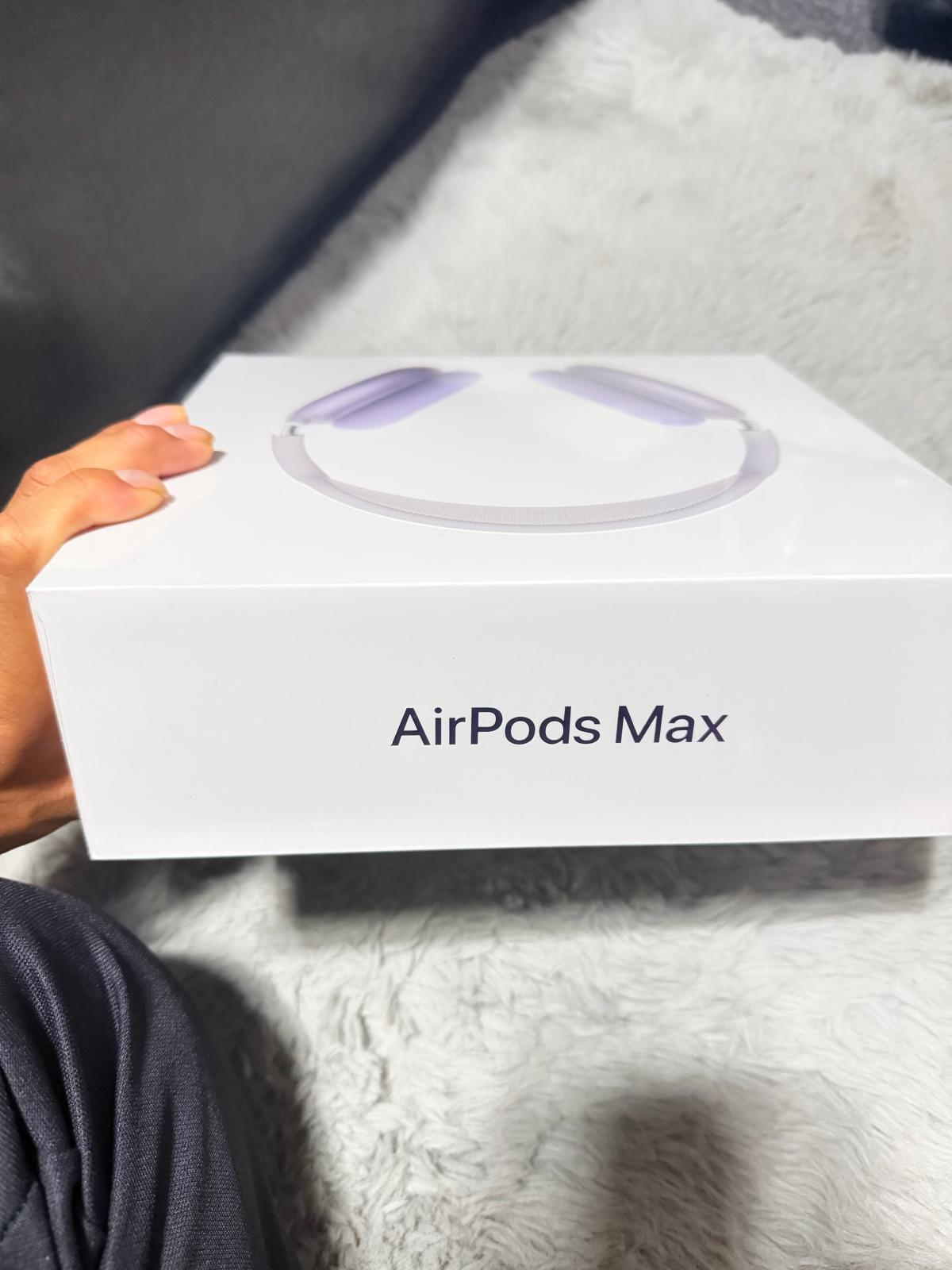 AirPods max