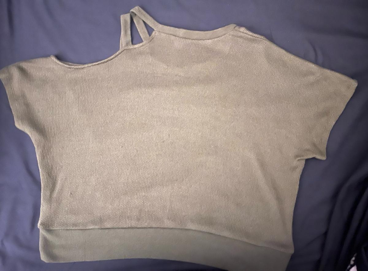Light Sweater Crop Top