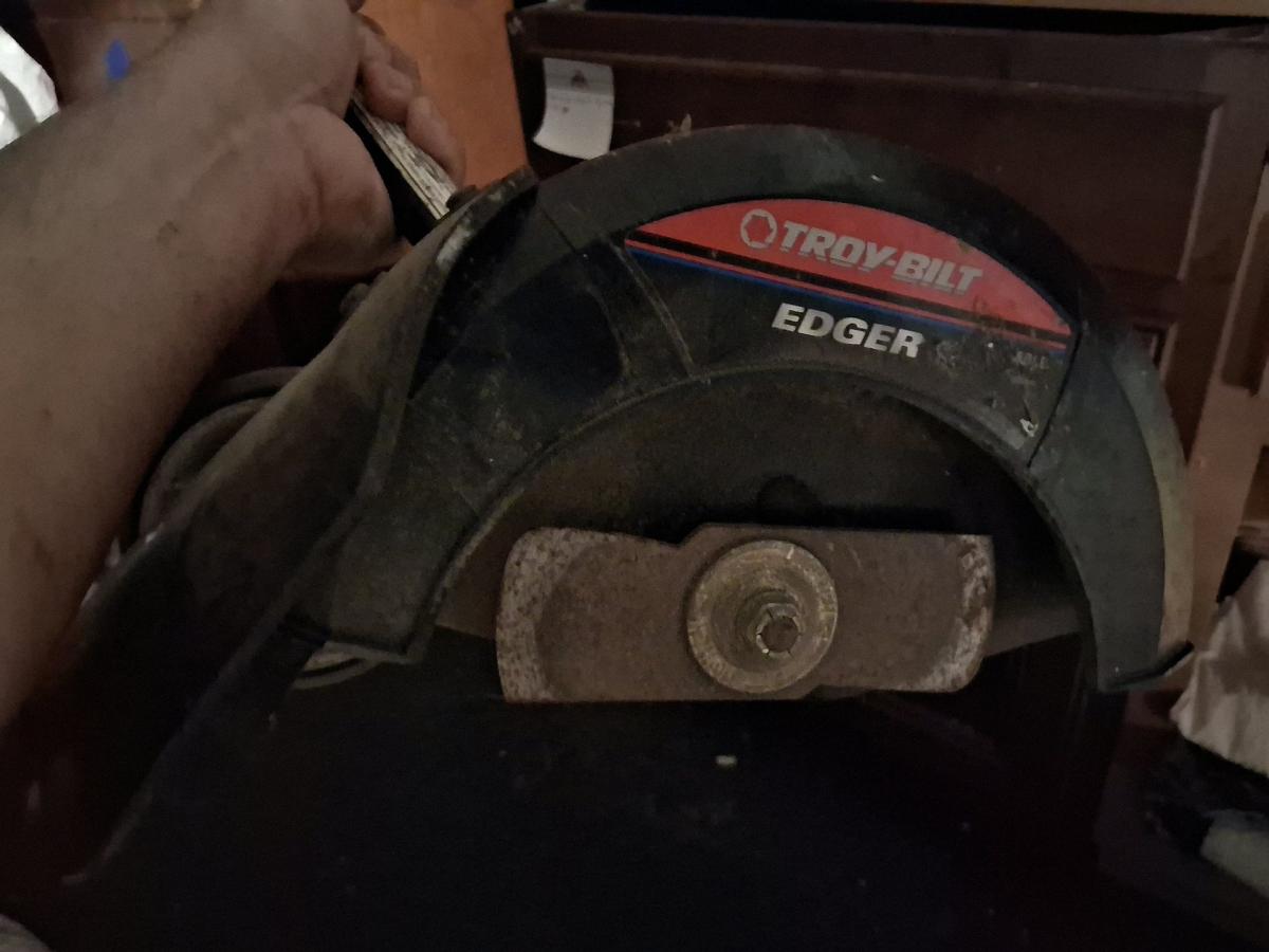 Troy Bilt Edger Attachment for a Gas Trimmer