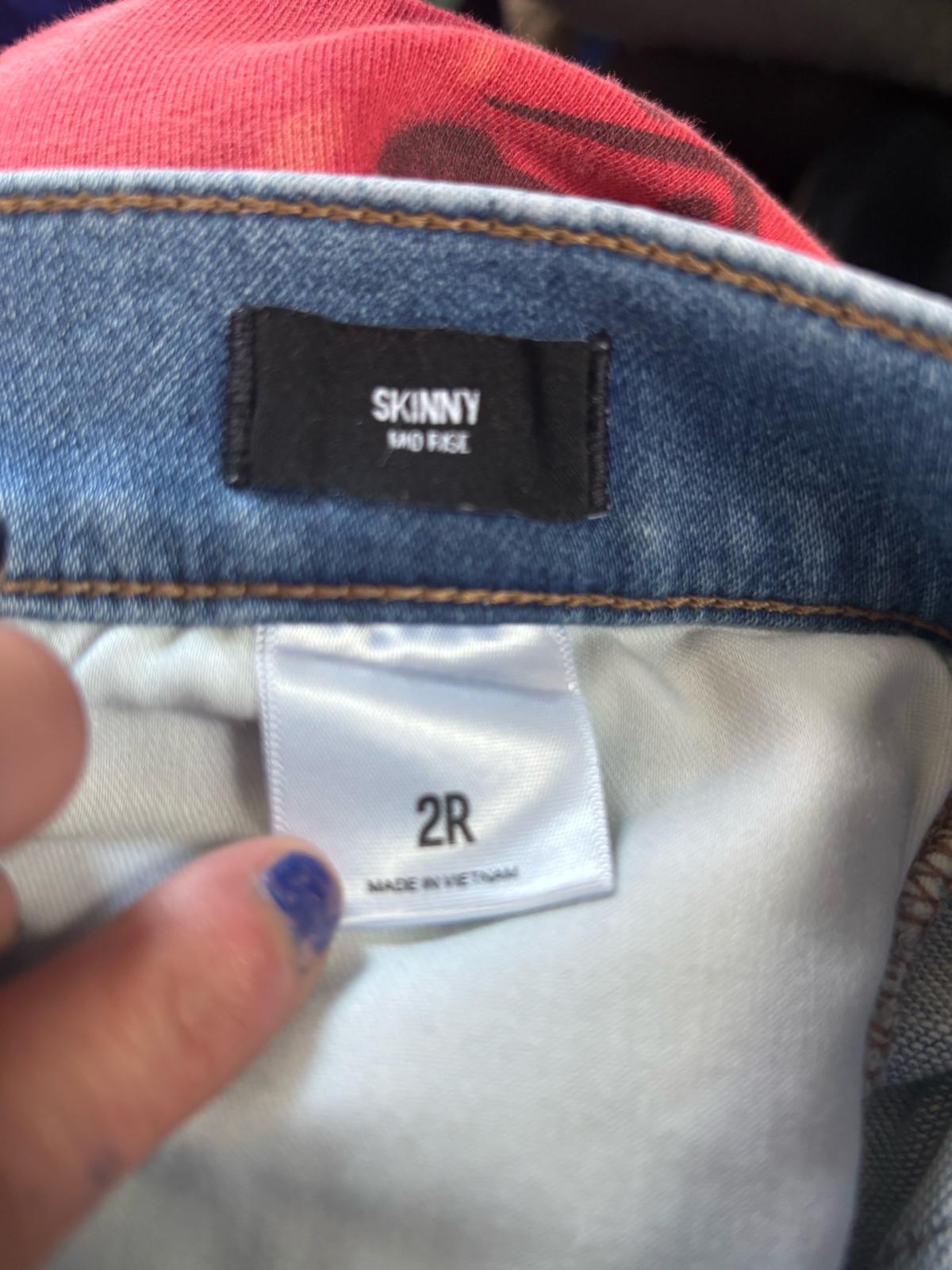 Size 2 Express medium wasted fly button skinny jeans