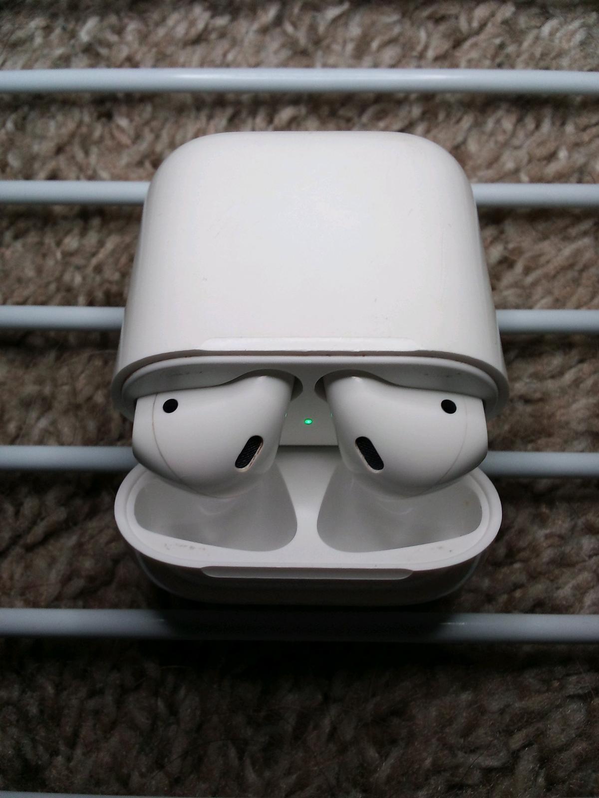 3rd Generation Airpods with MagSafe Charging Case