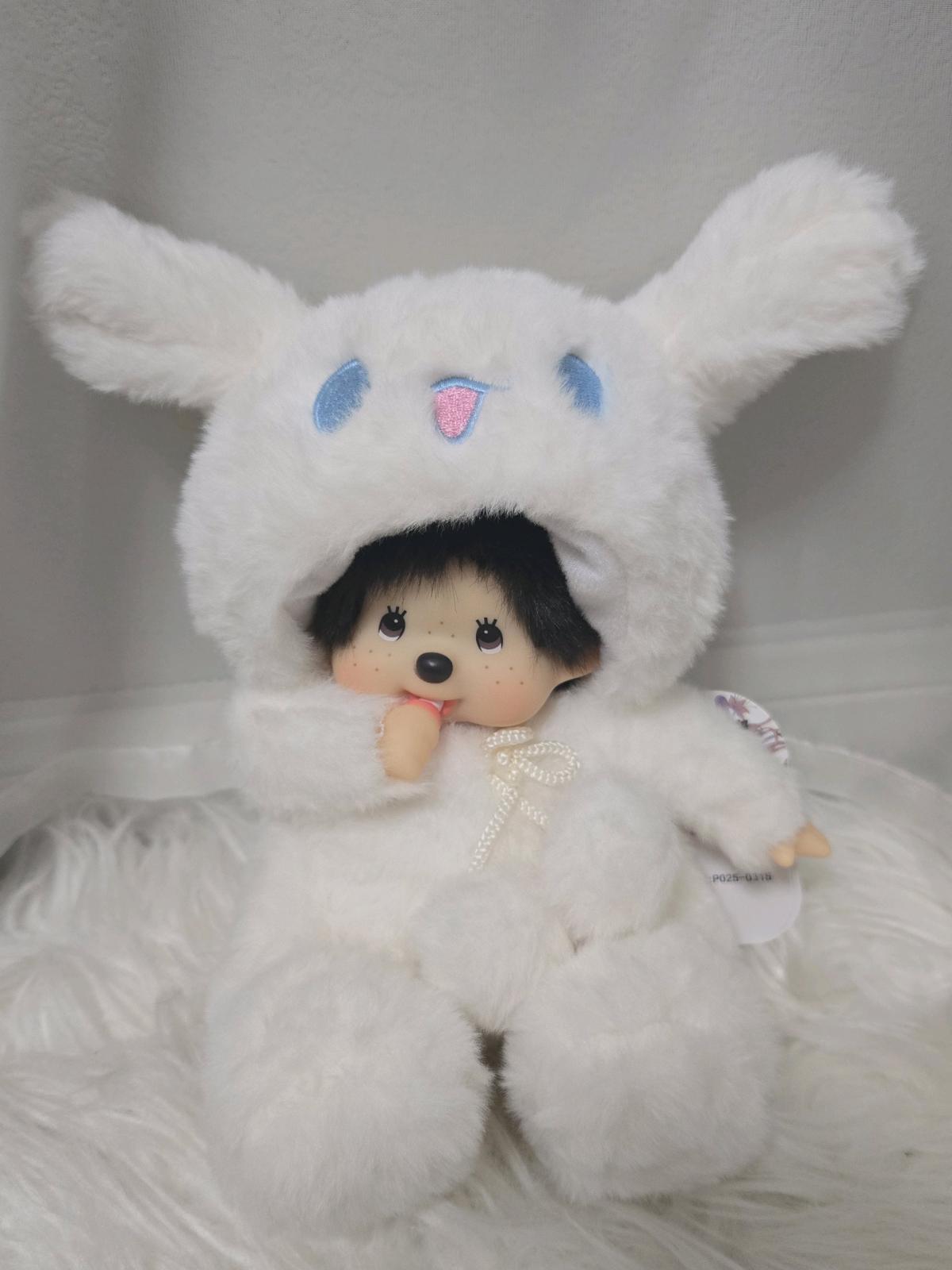 Bebichhichi plush doll dressed in a plush white Cinnamoroll