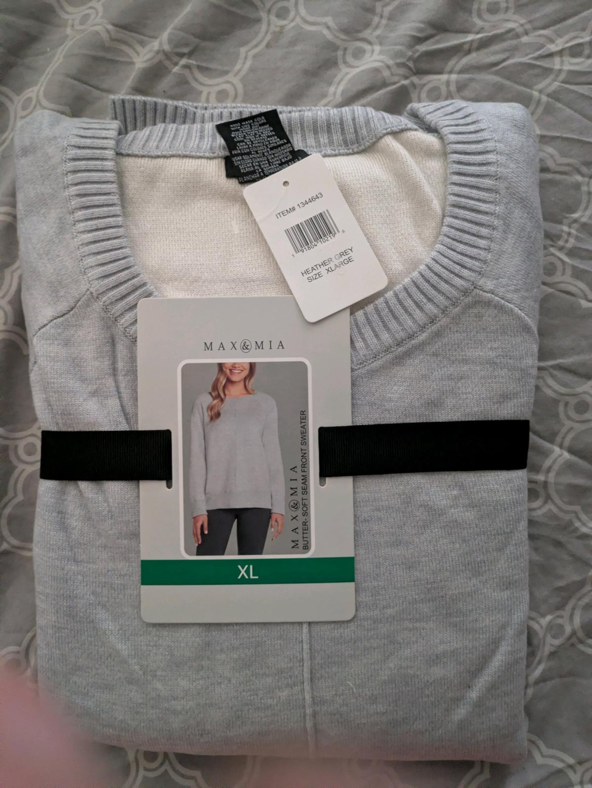 Max and Mia long sleeve sweater