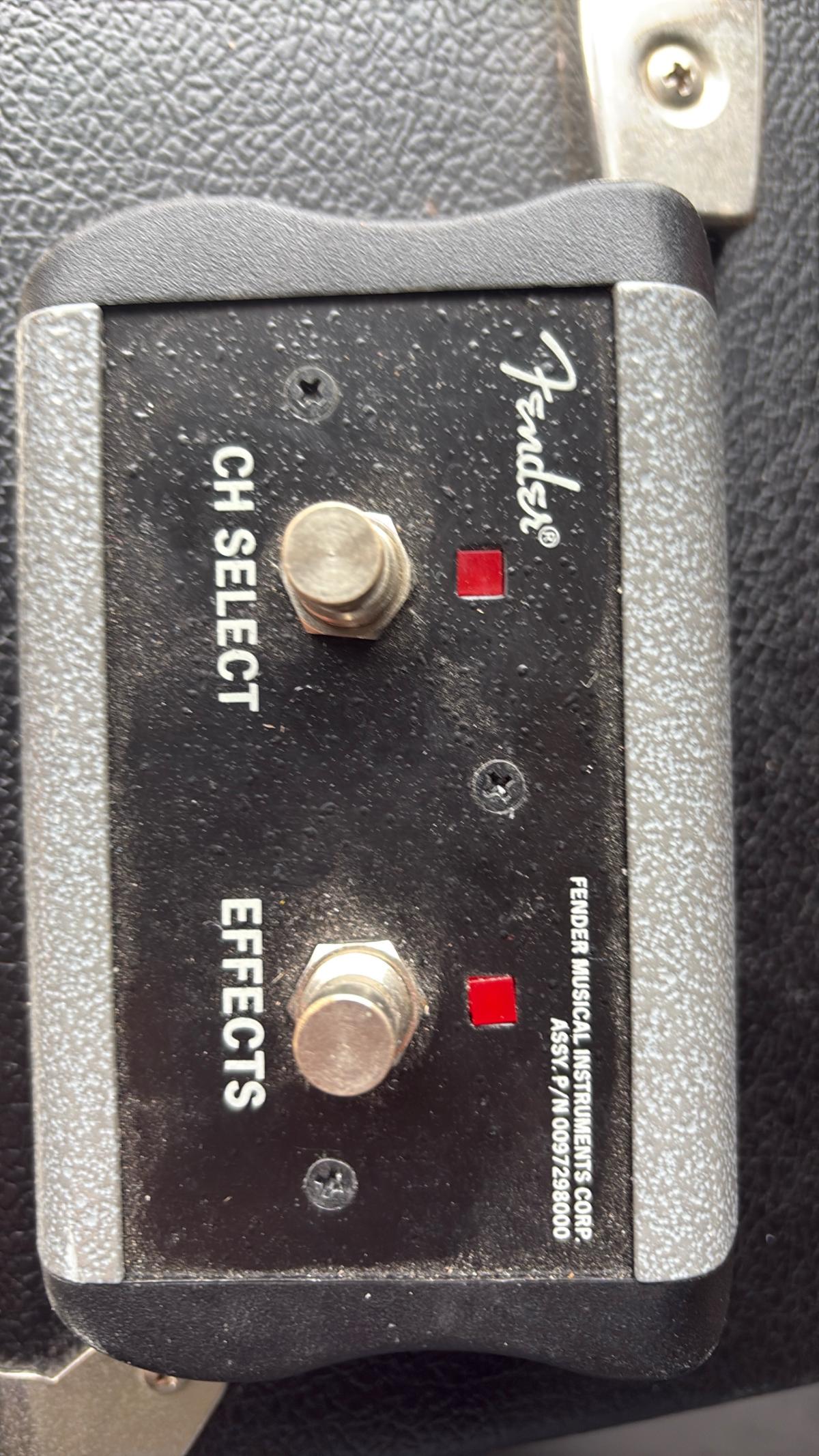 guitar amp fender champion 100 combo amp with pedal and ds1