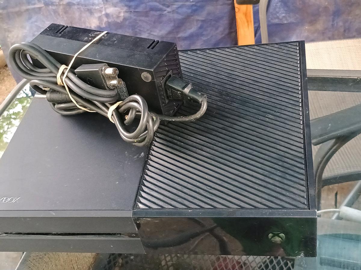 Xbox one consoles and random games