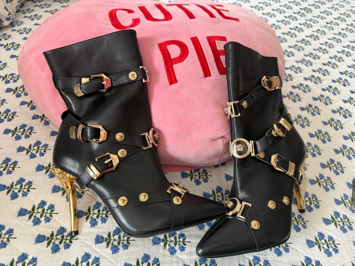 black boots botas tacones altos