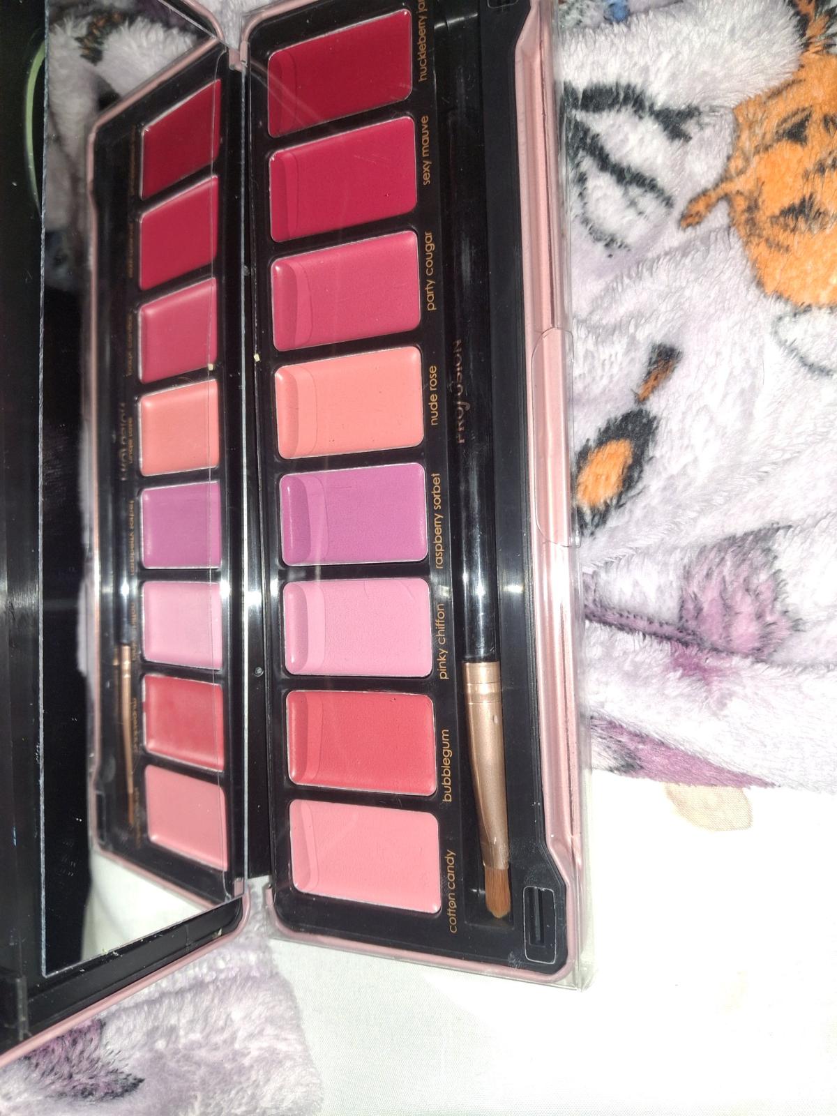 matted lipstick pallet muti color