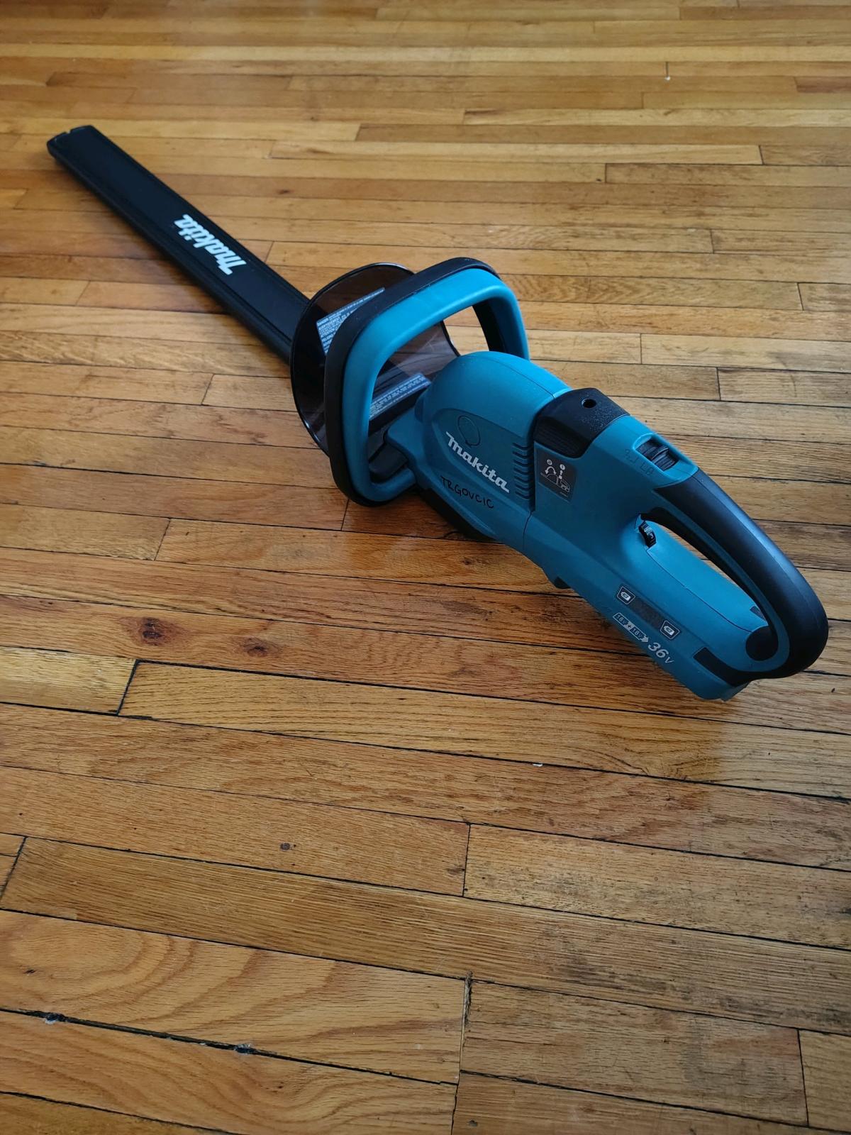Makita hedge trimmer 36v XCU04