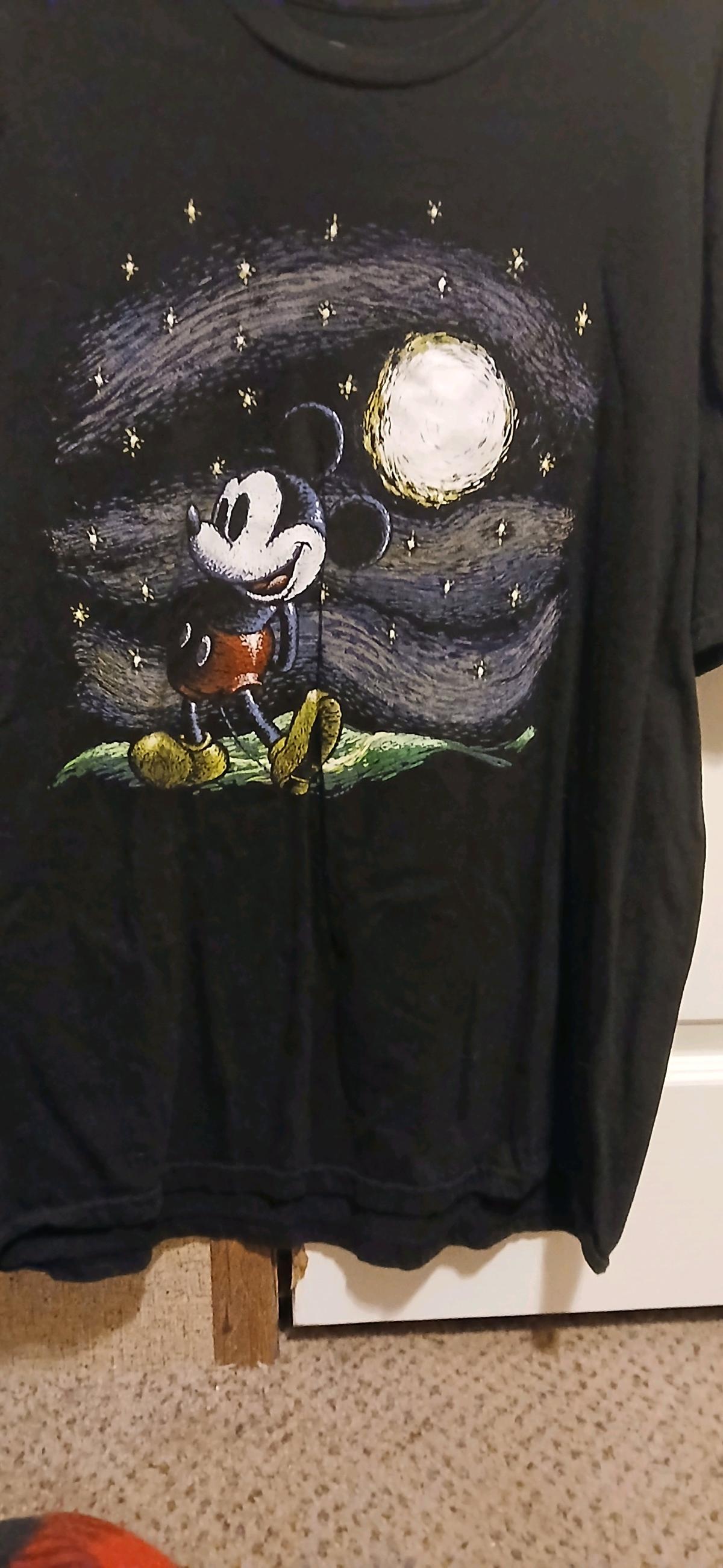 Disney mickey mouse moon gazing tshirt size xl