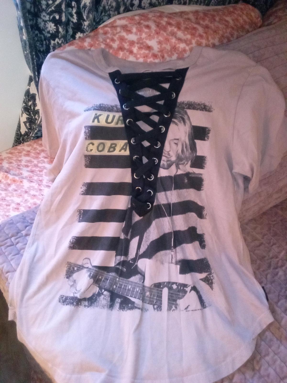 vintage Trunk ltd Kurt Cobain tee