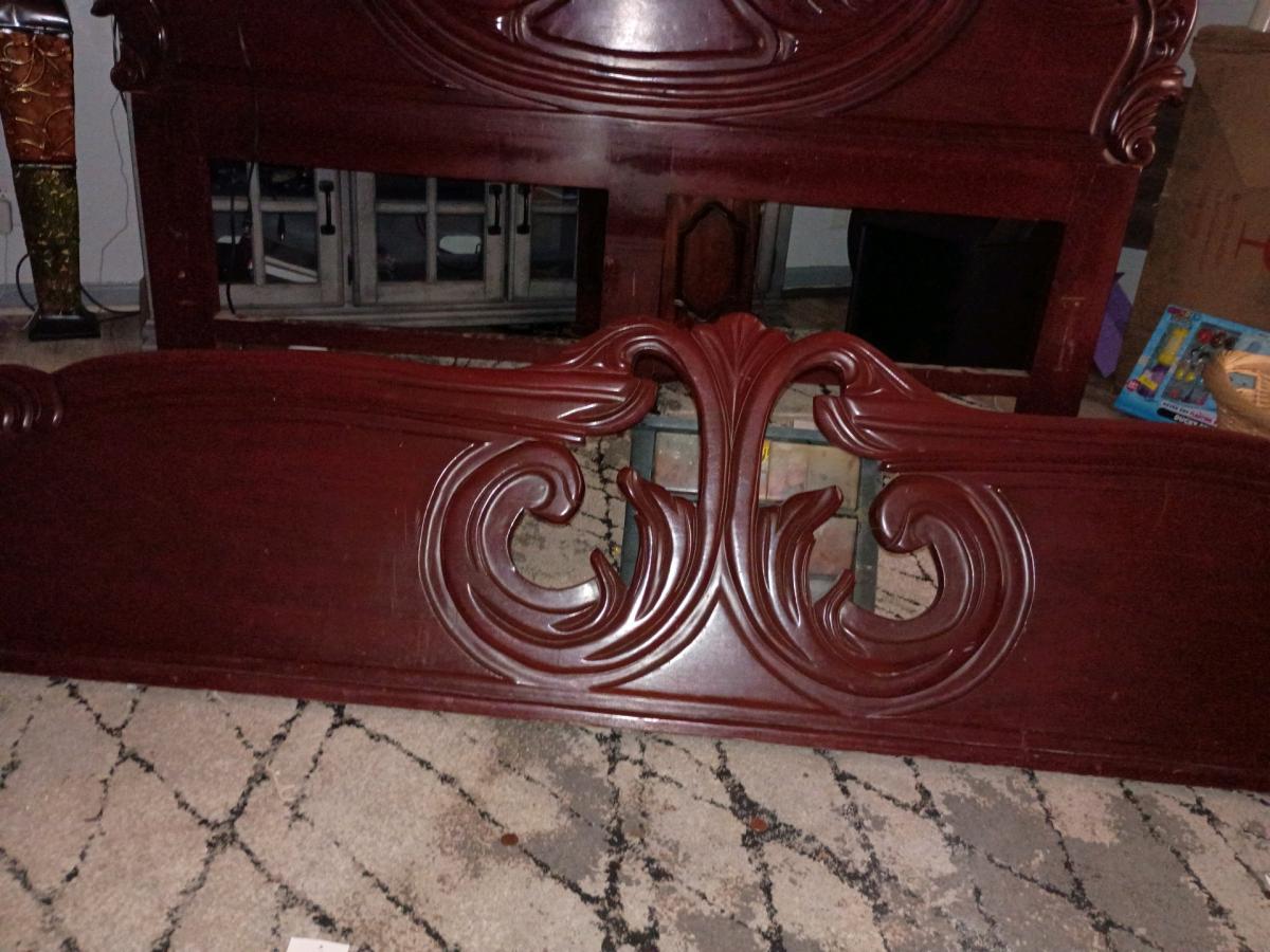 king size mahogany wood head and foot board