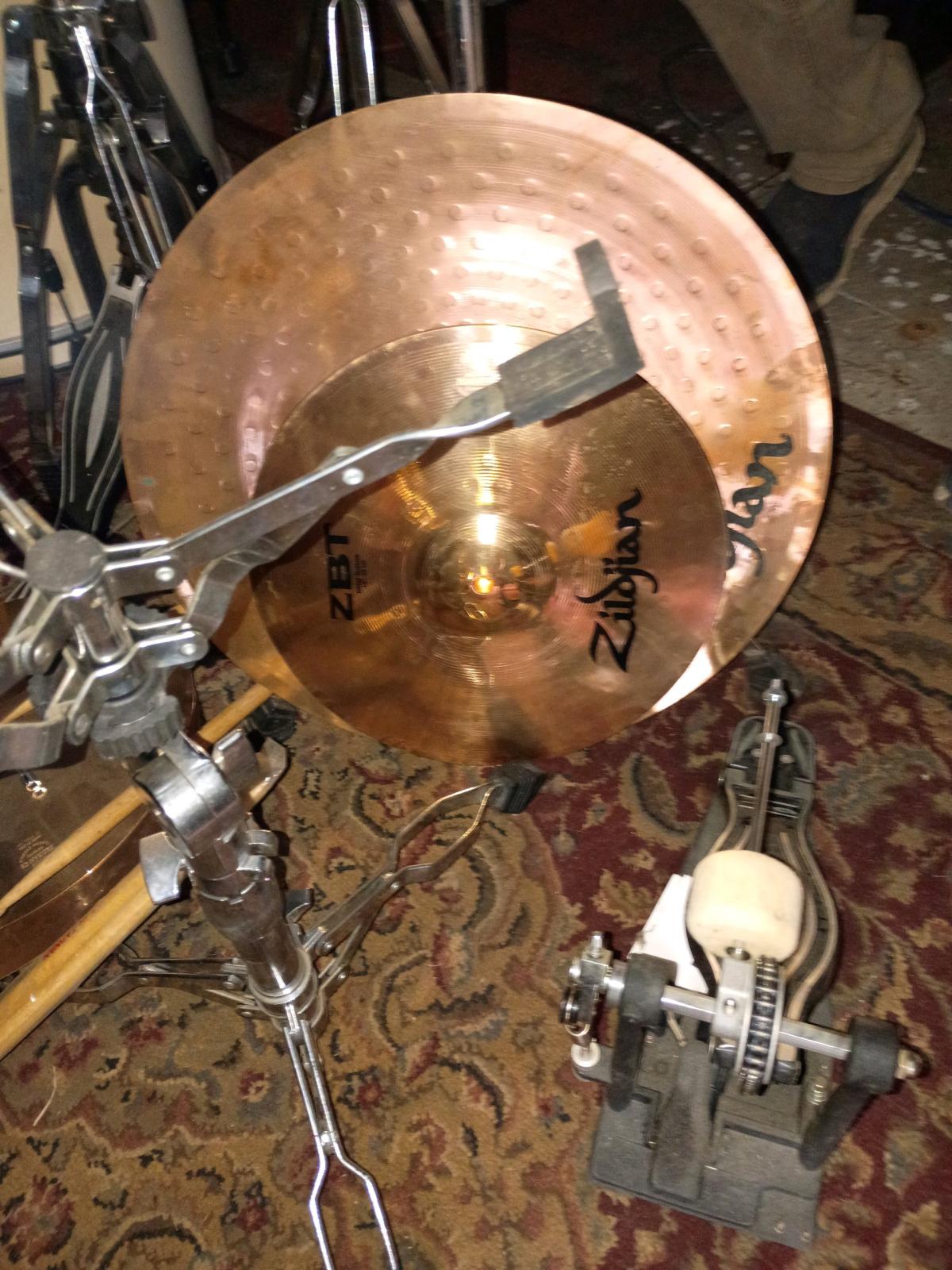 pearl 5pc drum set with zildjian cymbals seat stands sticks