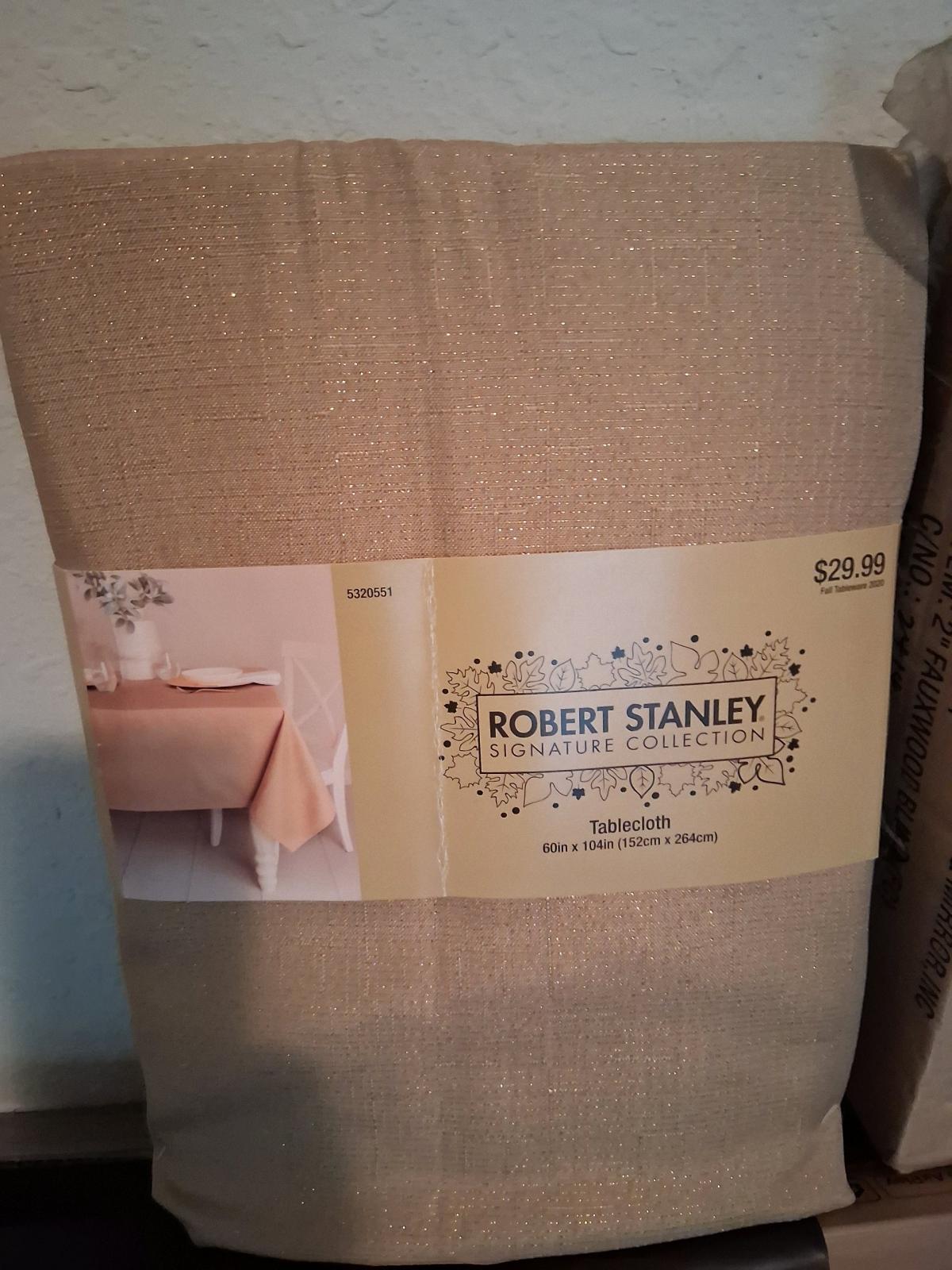 Brand new Robert StanleynTablecoth