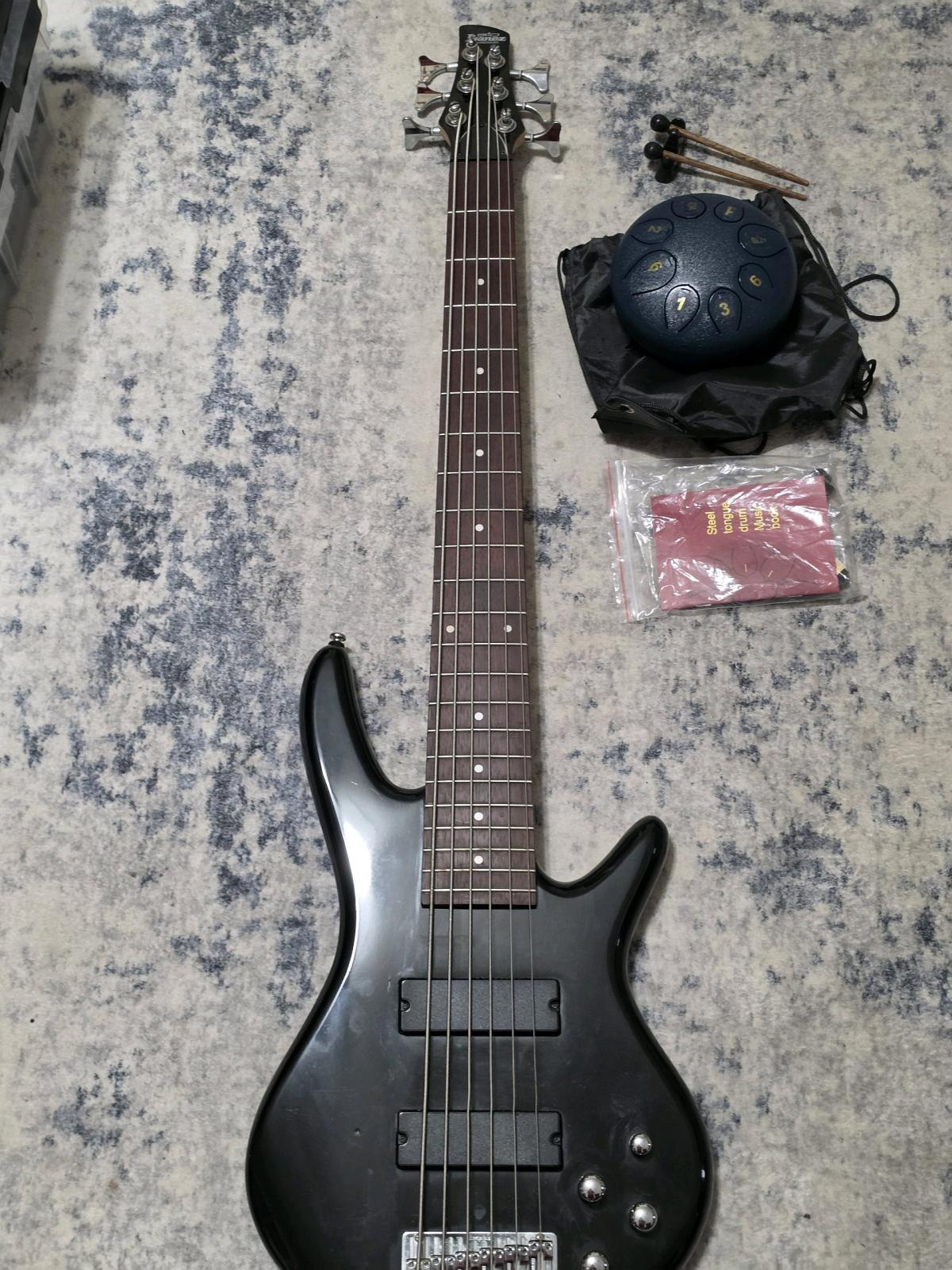6 string ibanez bass guitar