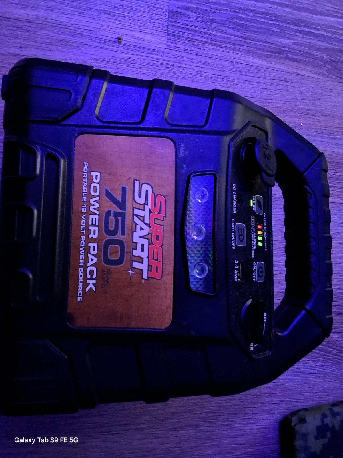 750 amp power battery jumperer New from OReileys Super brand
