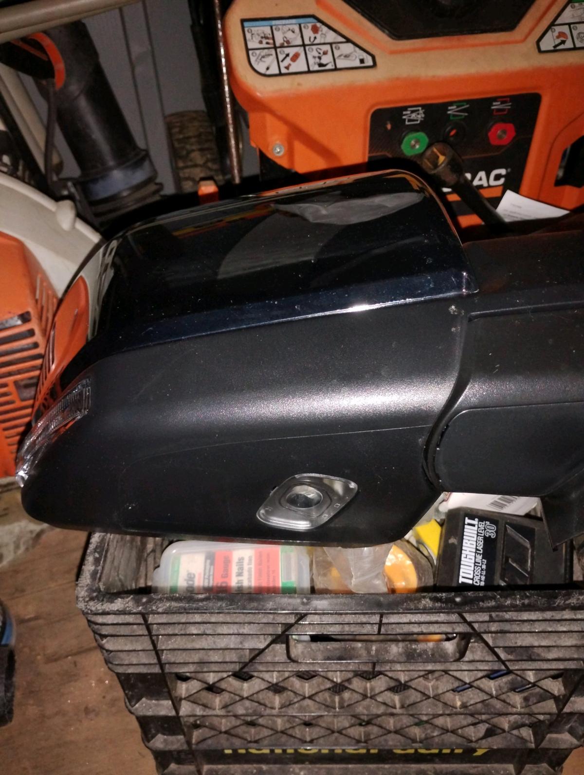 2015 F150 Lariat Right Mirror