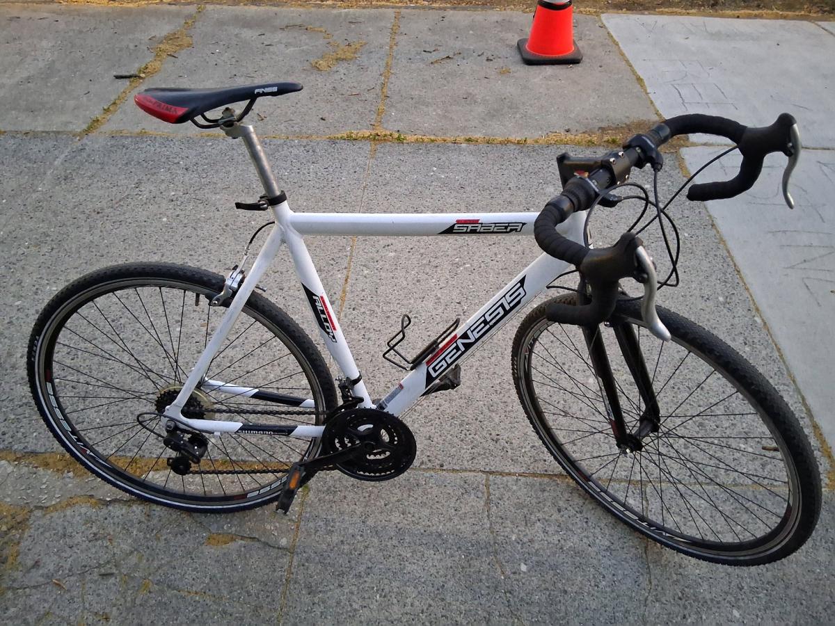 Genesis Saber 700 cm road bike
