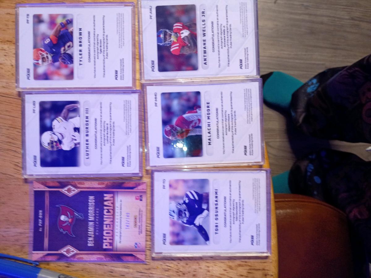 6 autographed pulse football cards