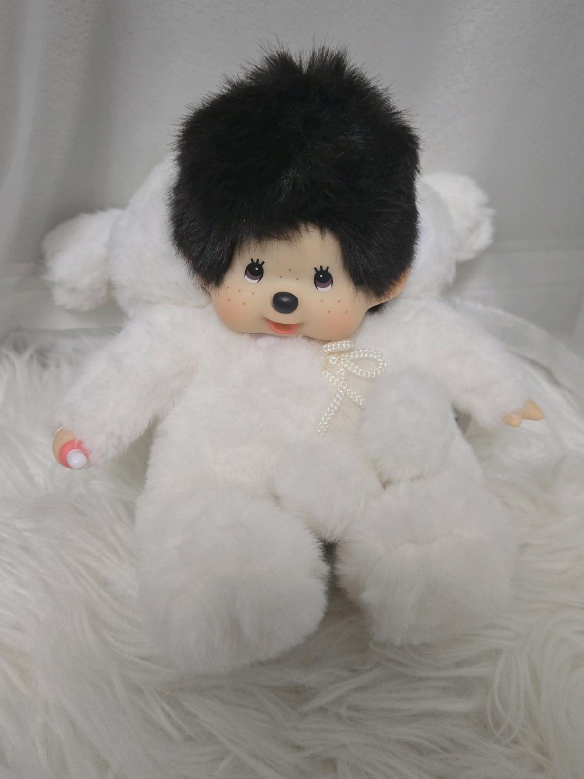 Bebichhichi plush doll dressed in a plush white Cinnamoroll