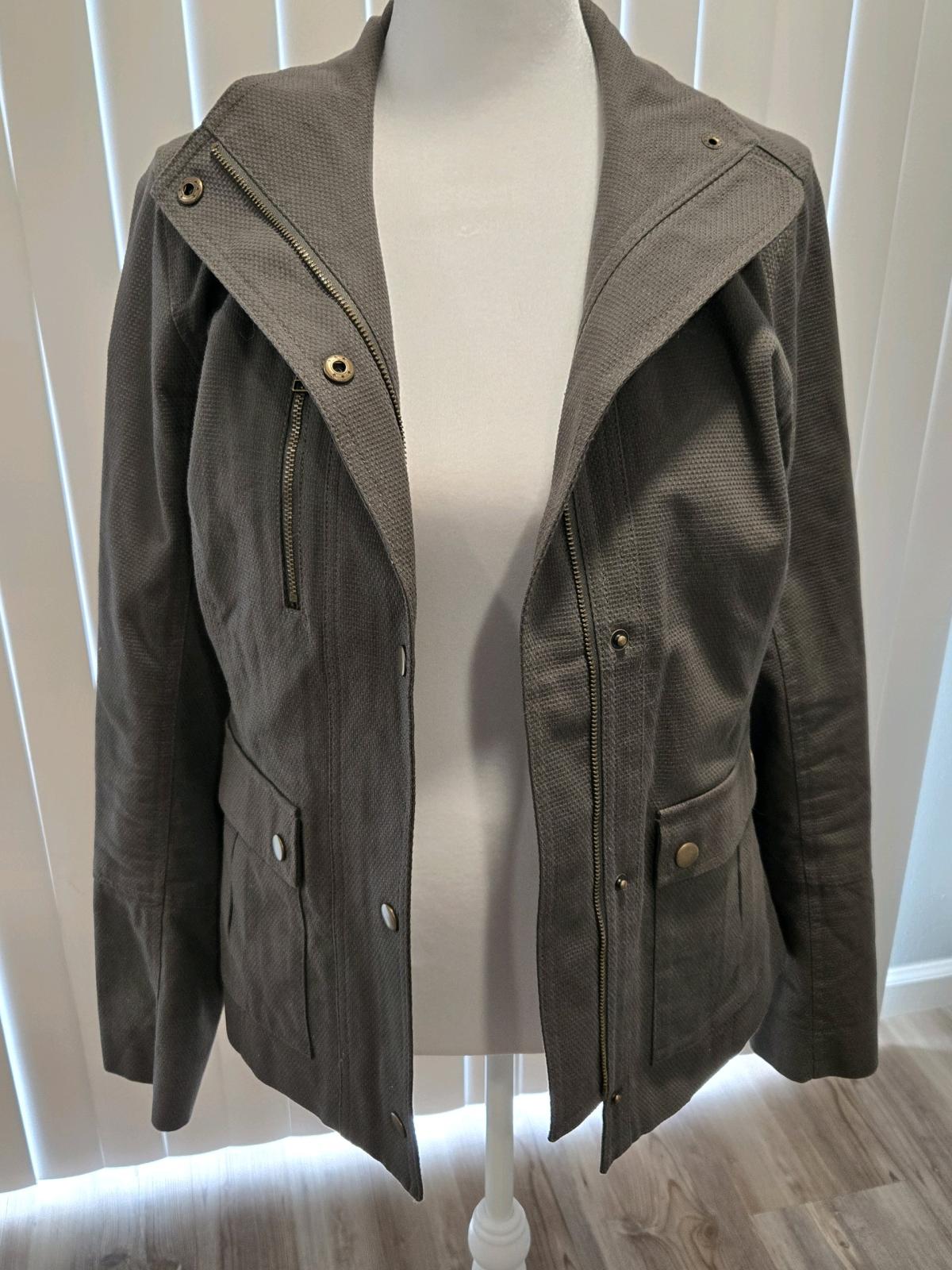 Banana Republic Womens Gray Pleated Jacket
