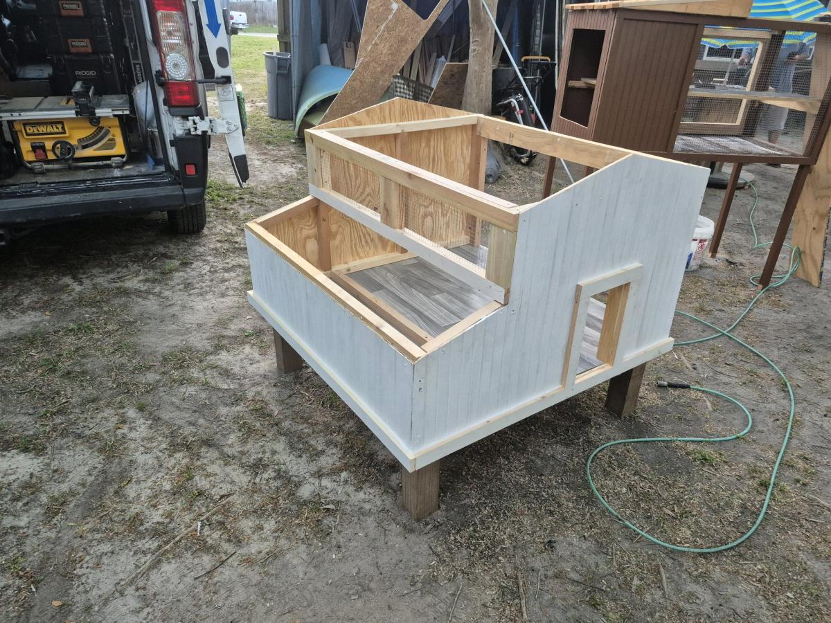 4x4x3 chicken coop
