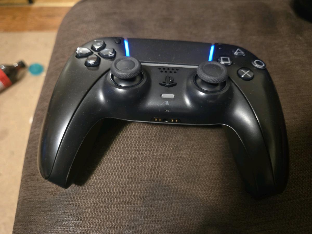 controller black