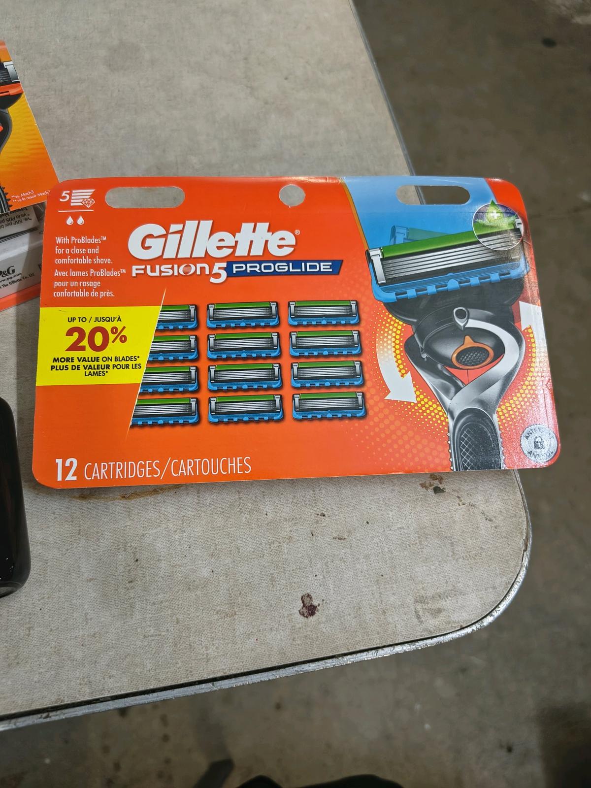 Gillette mens refill cartridges 12CT