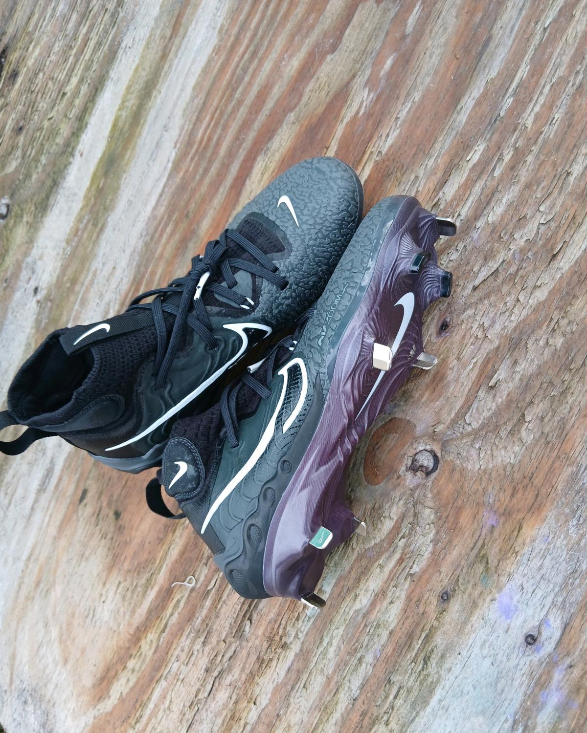 zapatos de bisbol y softball