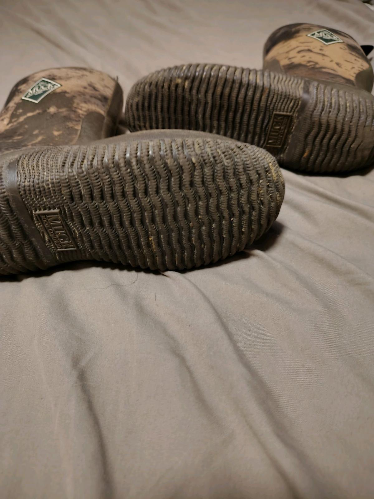 REALTREE  MUCK WATERPROOF KIDS BOOTS SIZES BELOW
