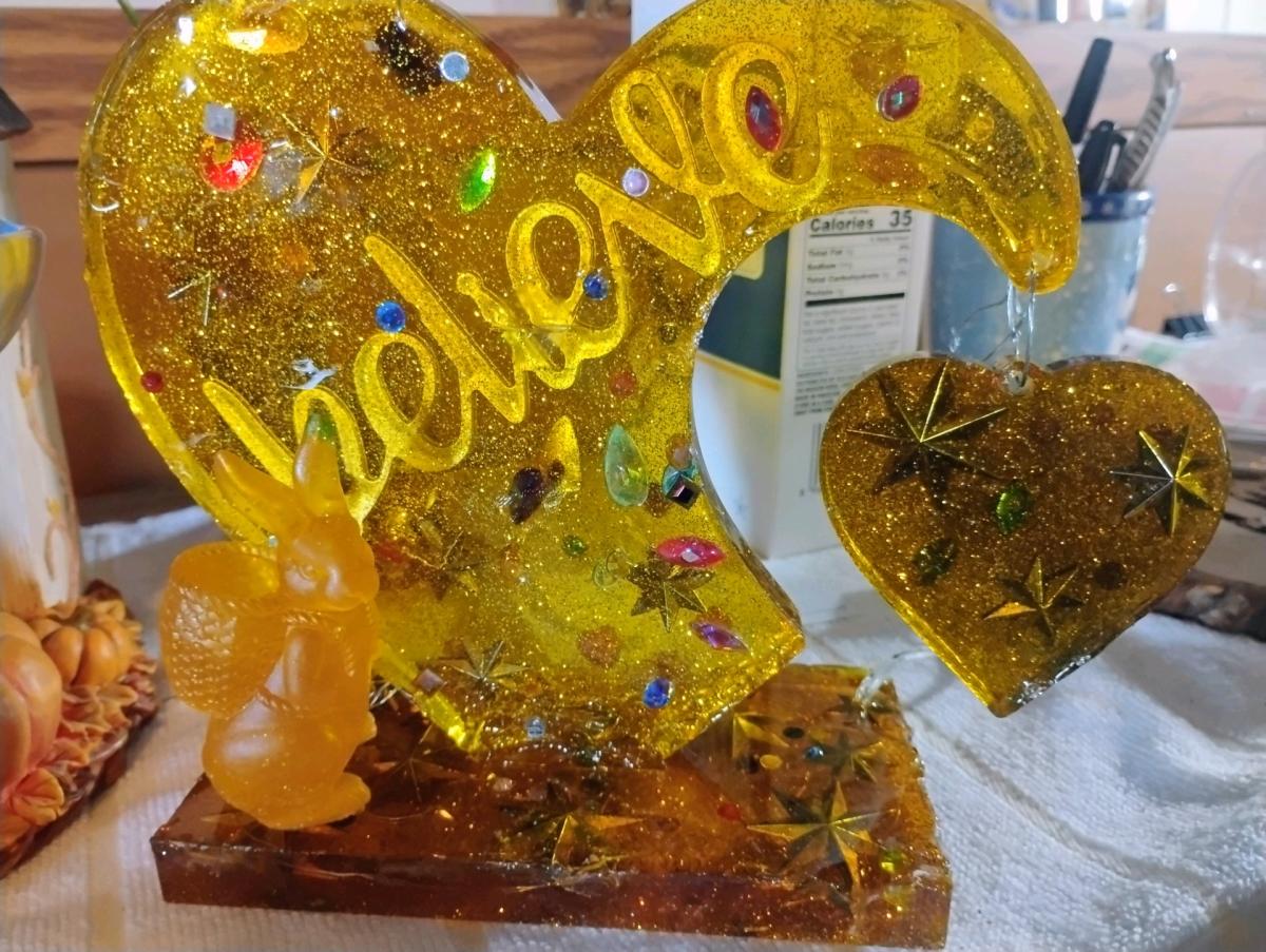 resin heart statue