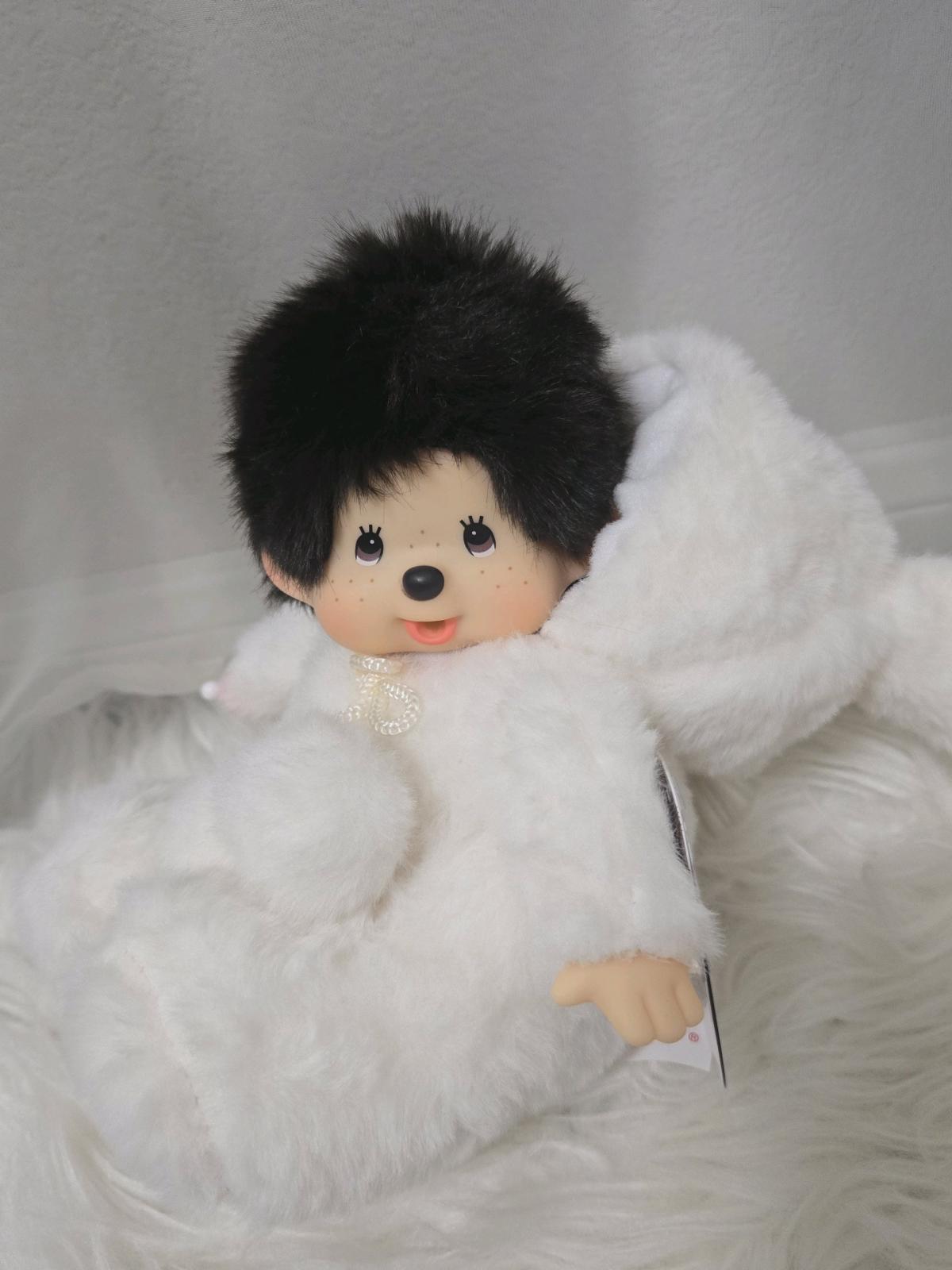 Bebichhichi plush doll dressed in a plush white Cinnamoroll