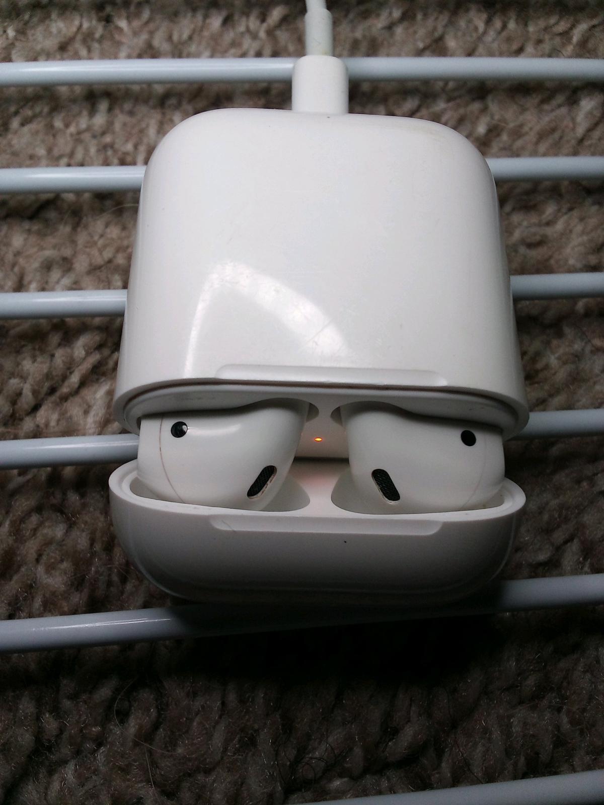 3rd Generation Airpods with MagSafe Charging Case