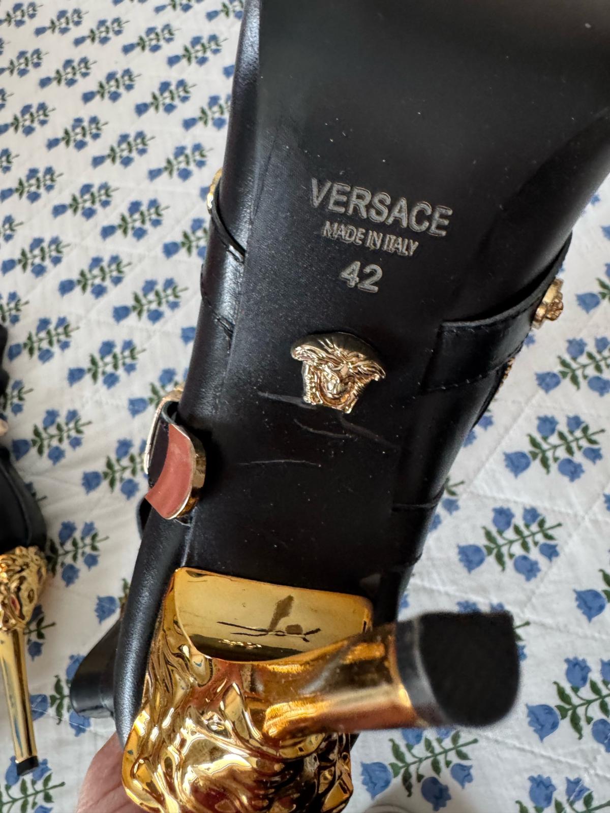 black boots botas tacones altos