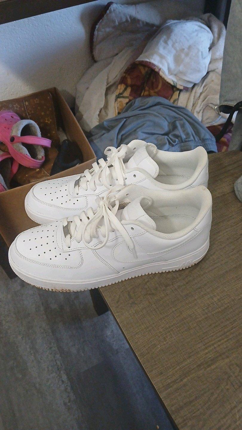 Nikeys low tops
