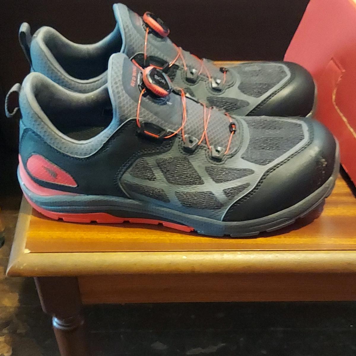 RedWing CoolTech Athletic Work Shoes  NEW